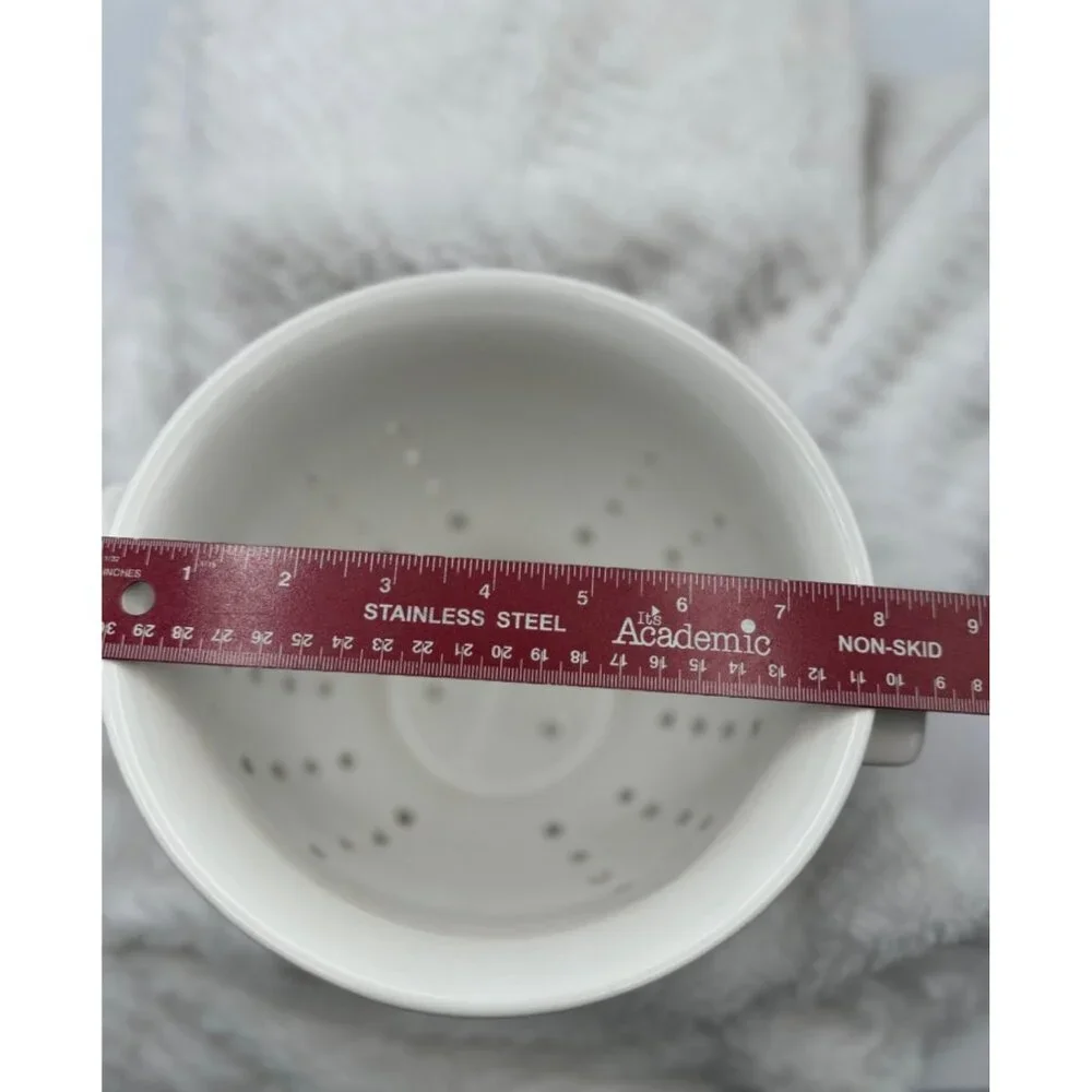 DesignPac Strawberry Embossed White Ceramic Colander - Picture 5 of 6